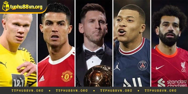 Tiền Đạo Cắm Là Gì? Lối Chơi Và Vai Trò Trong Bóng Đá 2024